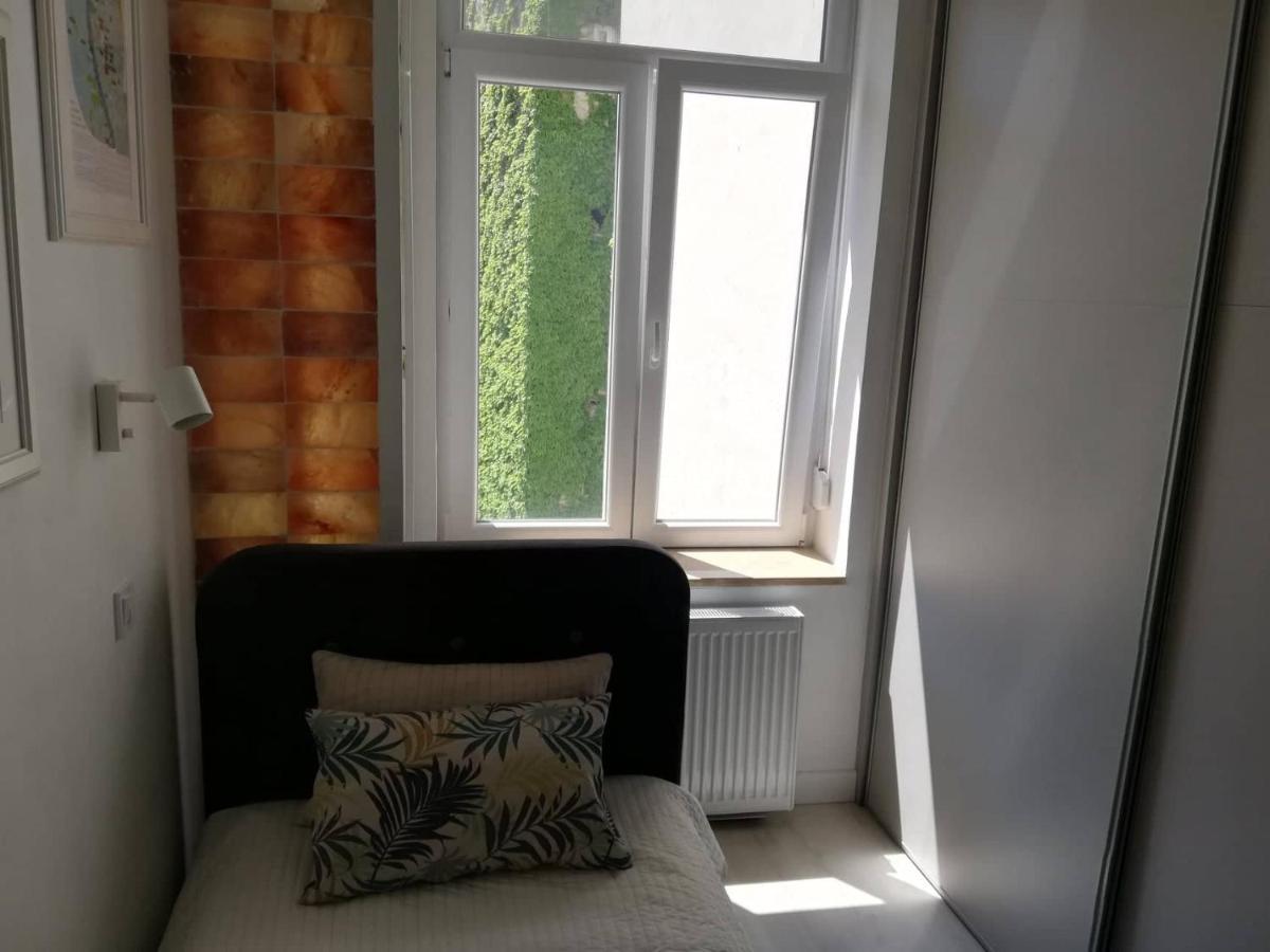 2 Bedroom Stylish Apartment In Buda 부다페스트 외부 사진